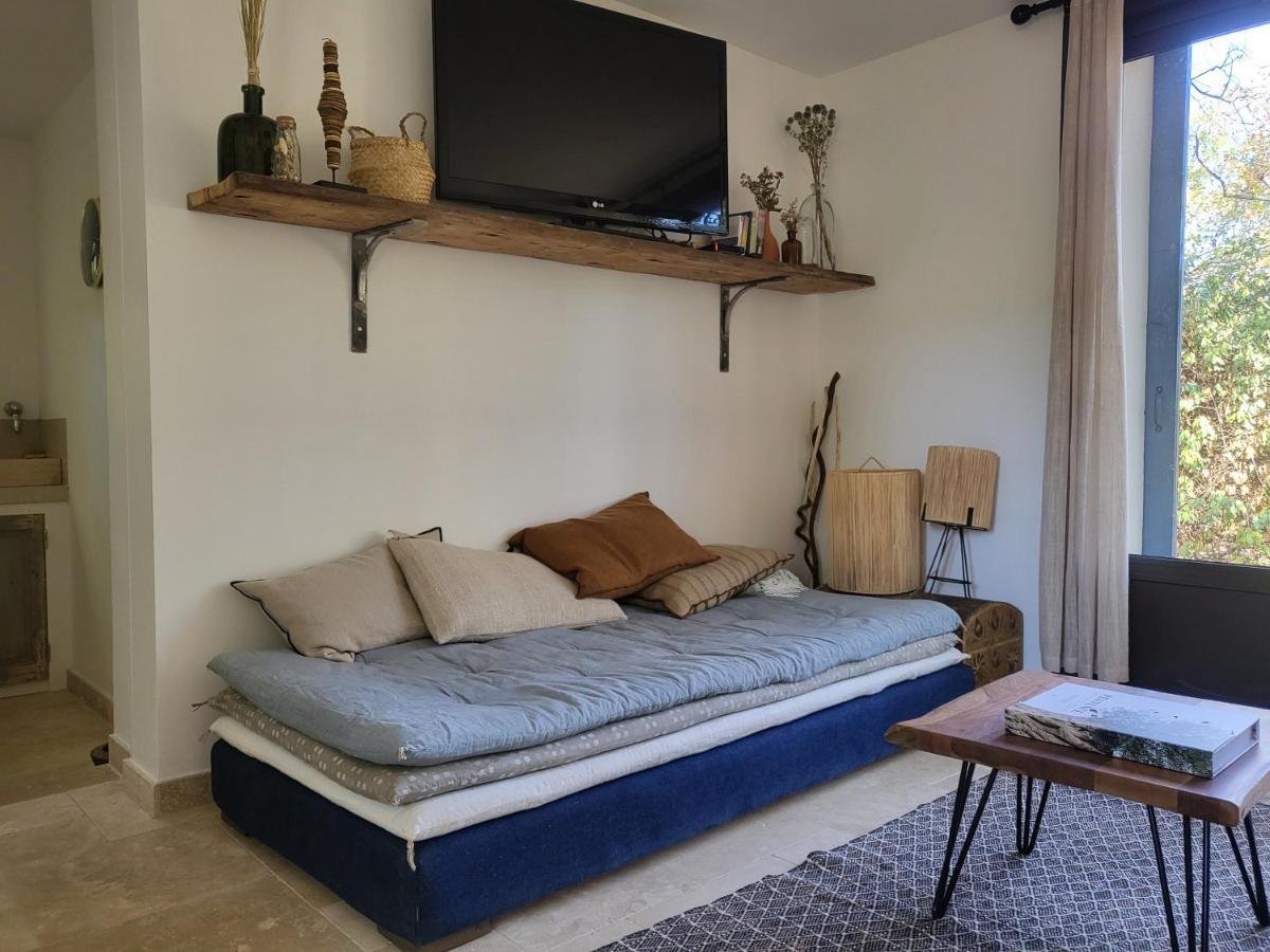 Le Cabanon Bed & Breakfast Ménerbes Eksteriør bilde